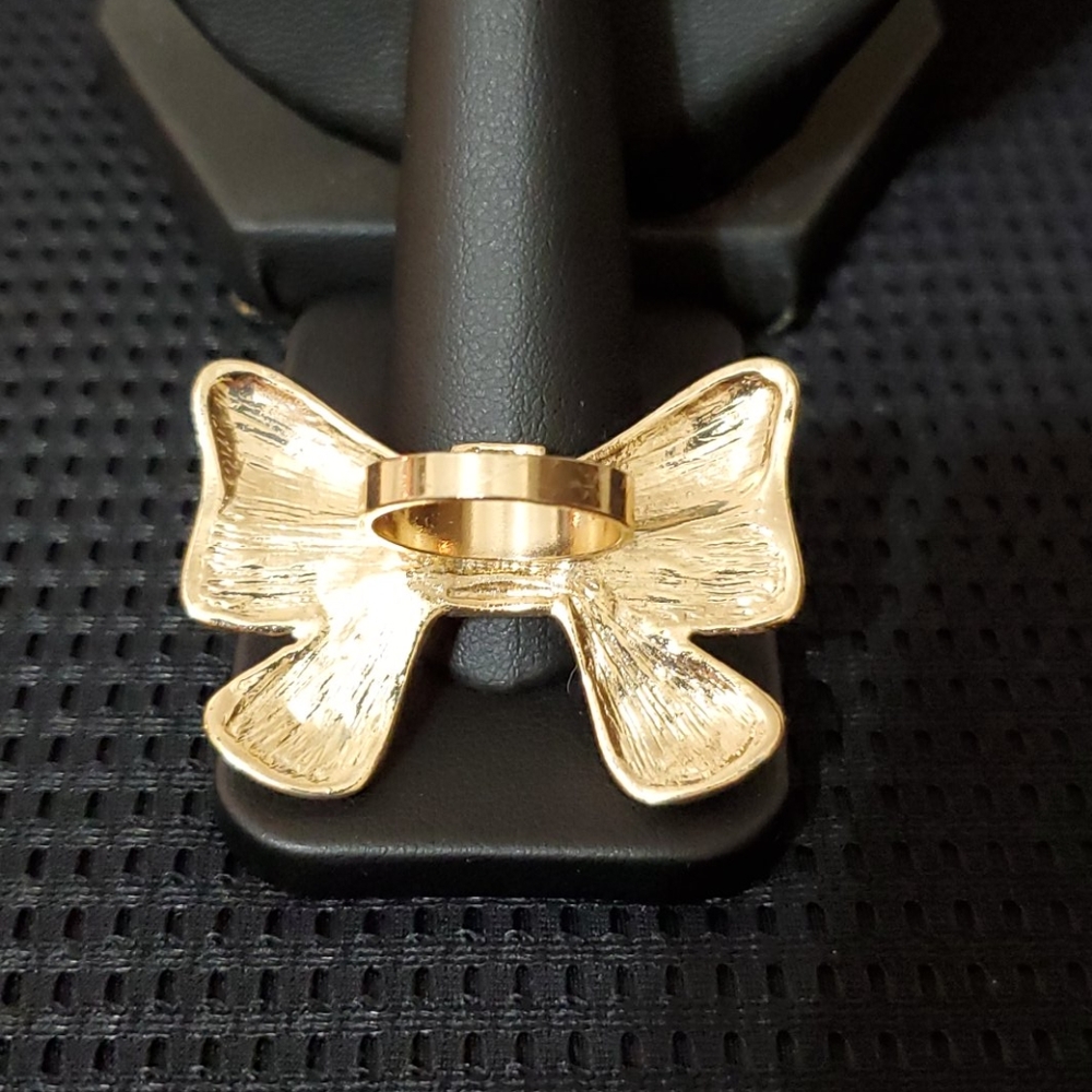 Ring - Picture 2 of 4
